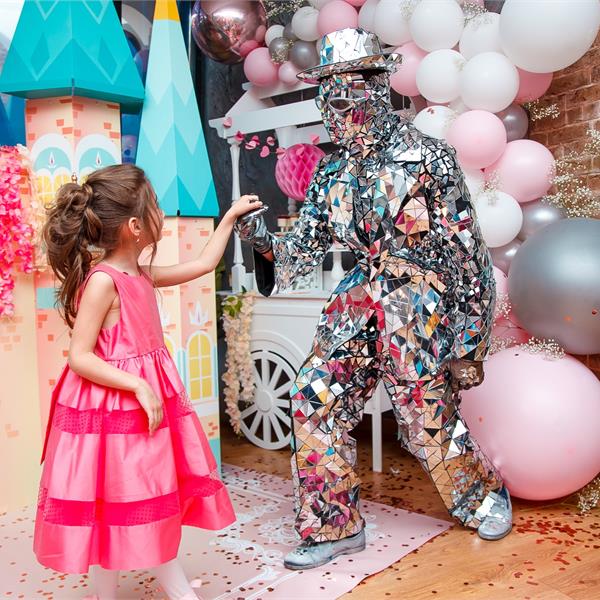 Зеркальный человек